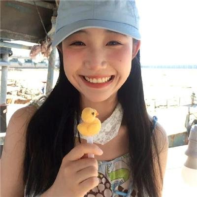 9顶假发的女孩